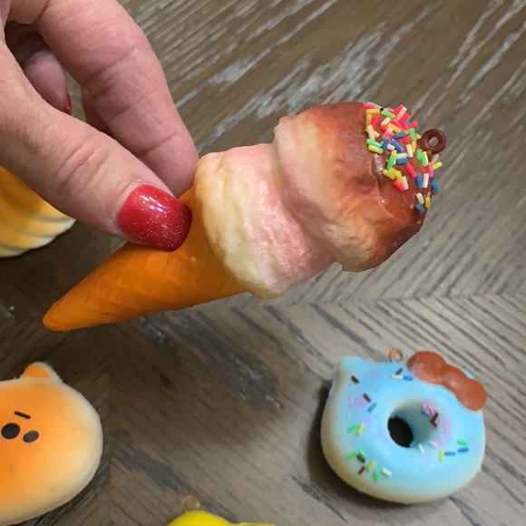 Bundle of 15 squishes - Picture 10 of 17